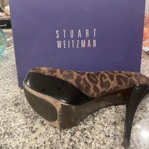 Stuart Weitzman size 9 platform heels. “Saucy” Taupe Leo Ultra.